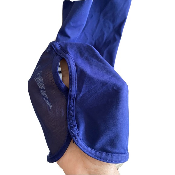 VGU Lululemon Beat the Heat Crop Hero Blue Navy Keyhole 10 - Picture 7 of 10